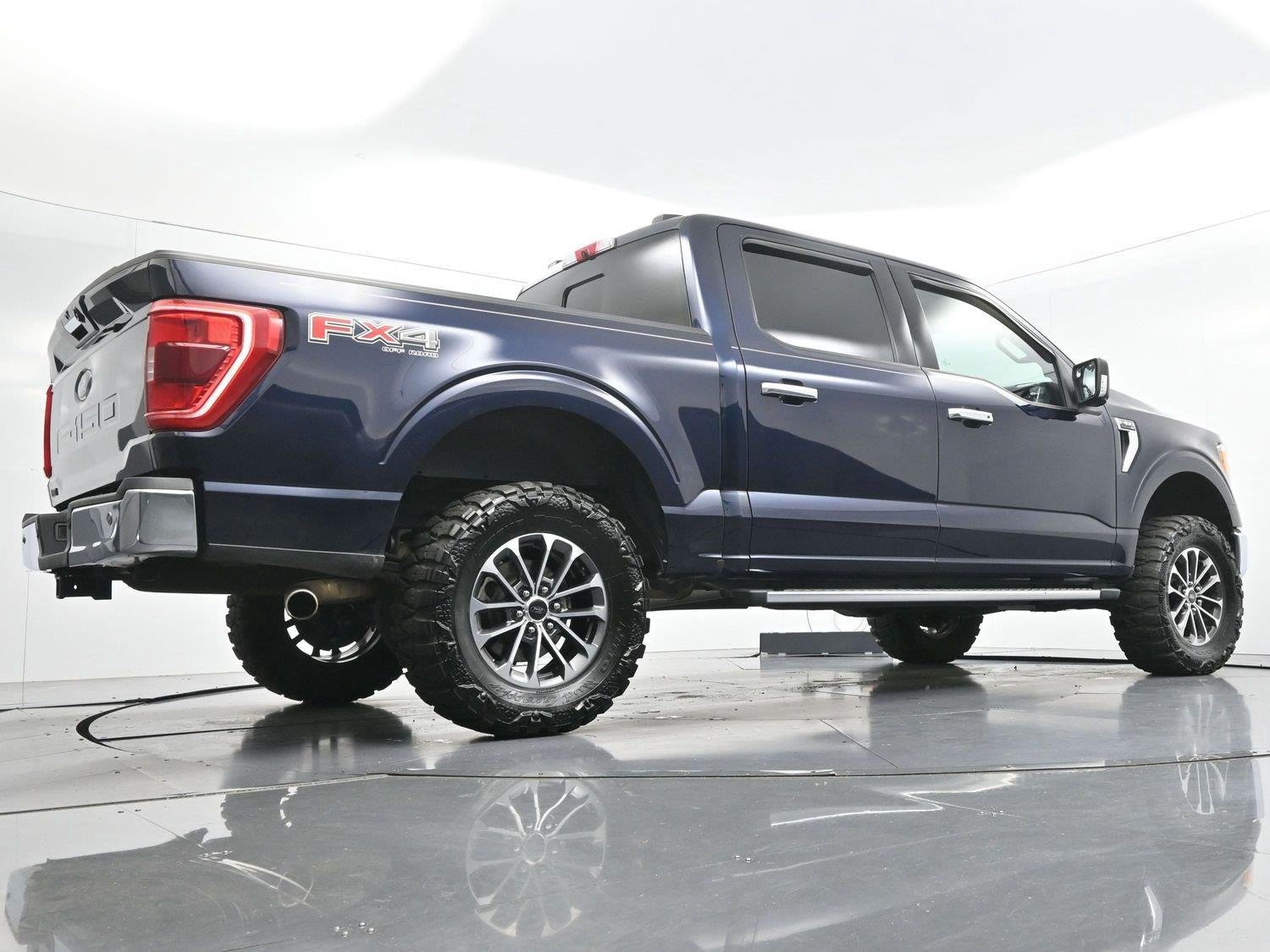 Used 2022 Antimatter Blue Ford XLT image 48