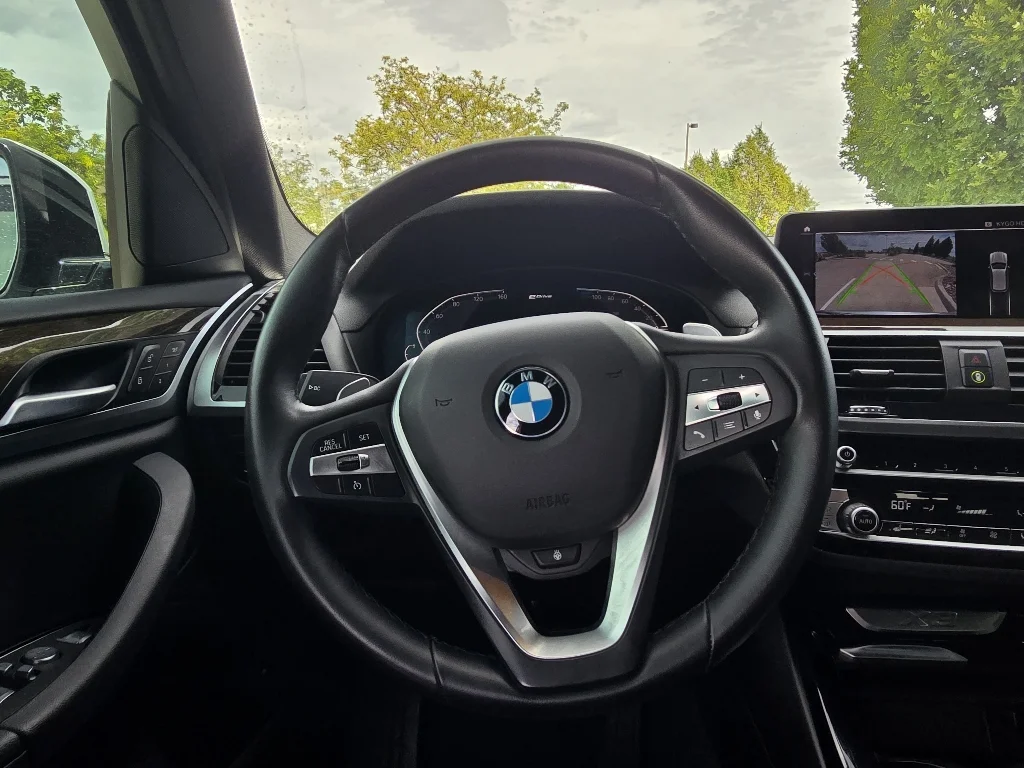 Used 2021 Glacier Silver Metallic BMW xDrive30e image 29