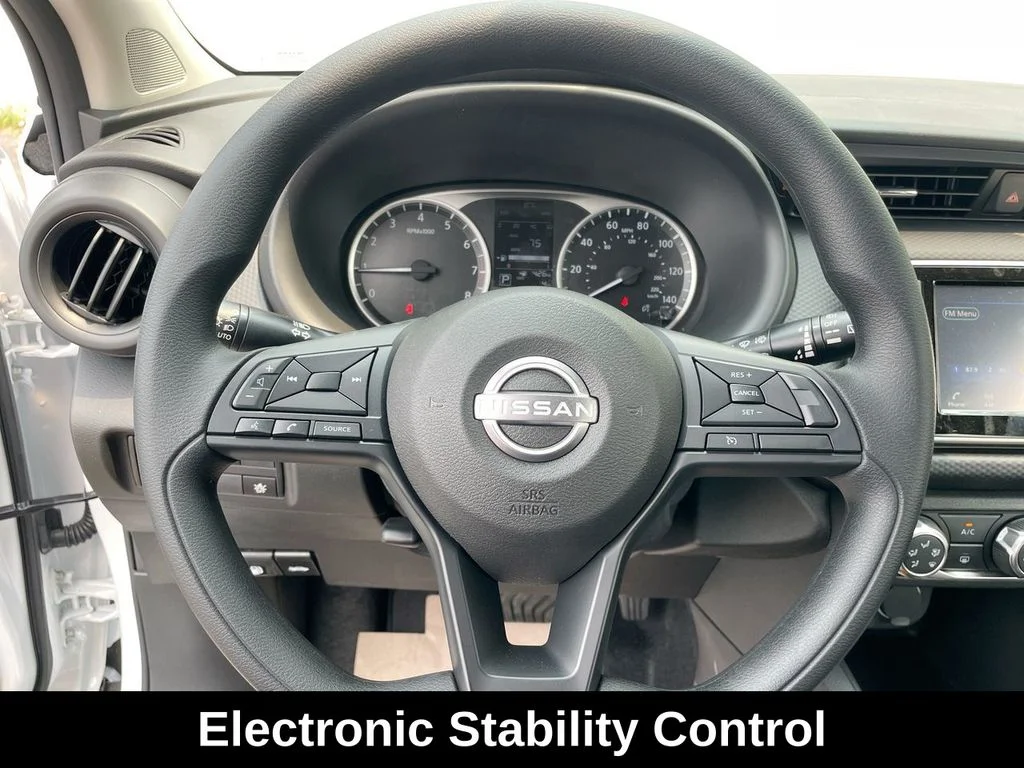 2025 Nissan KICKS PLAY Base - Photo 26