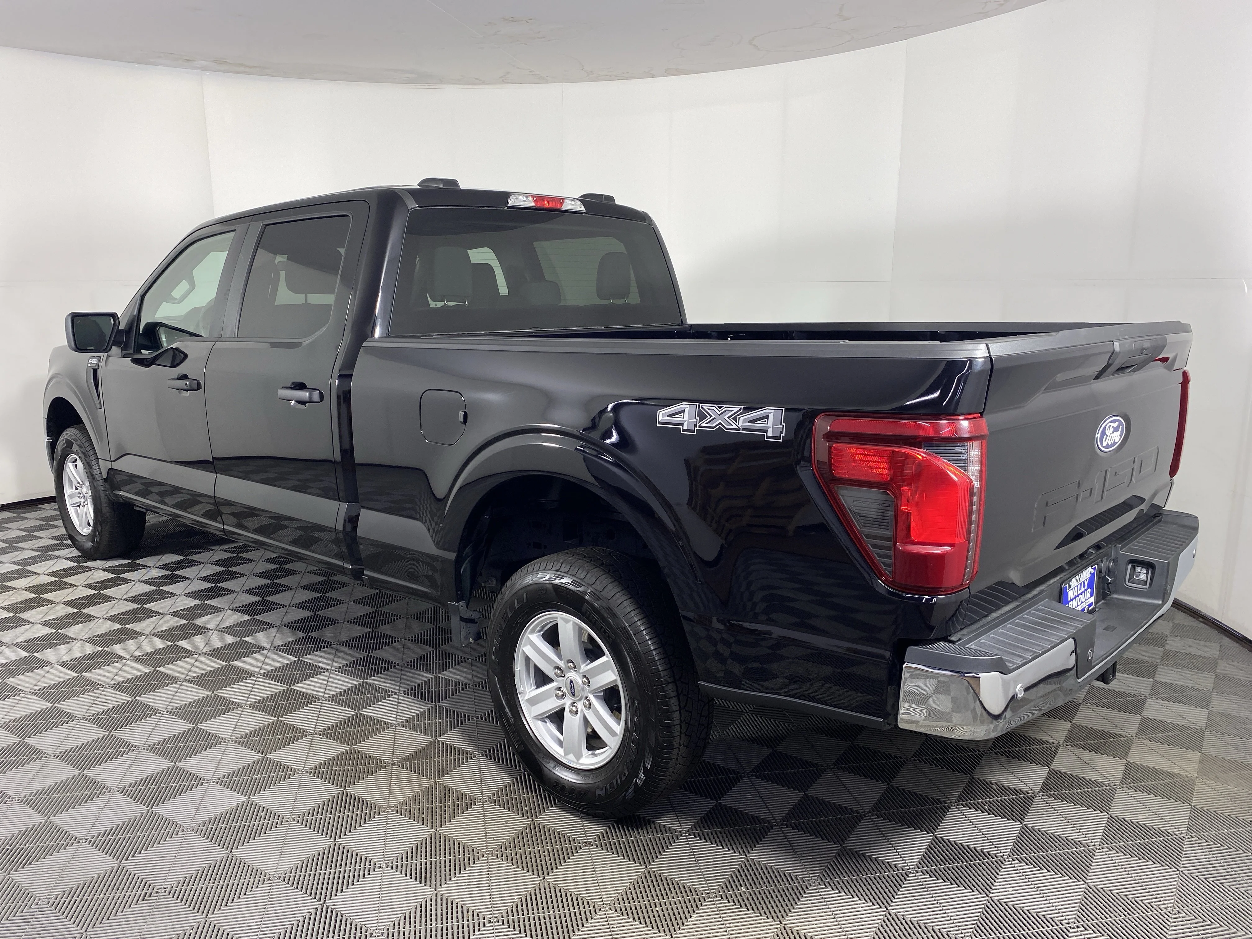 Used 2024 Black Metallic Ford XL image 9
