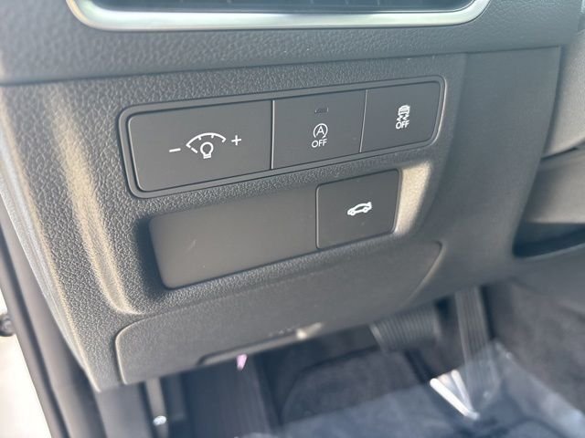 New 2026 Serenity White Hyundai SE image 15