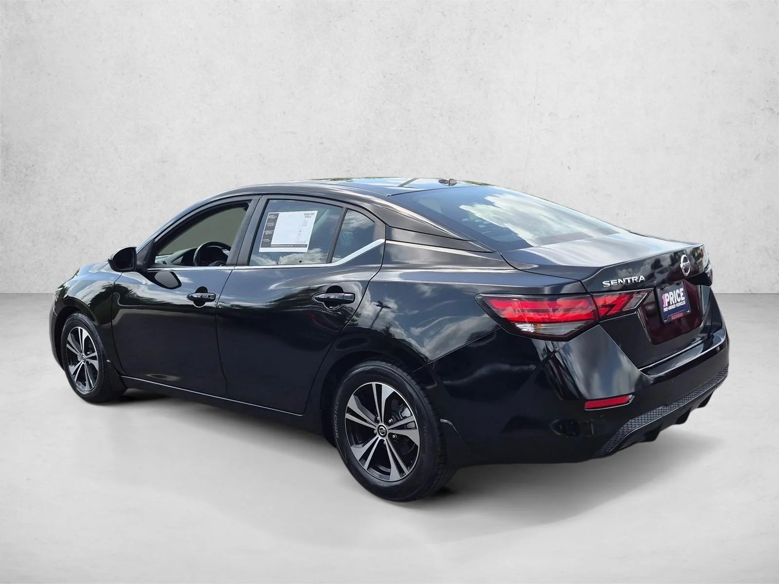 Used 2022 Super Black Nissan SV image 8