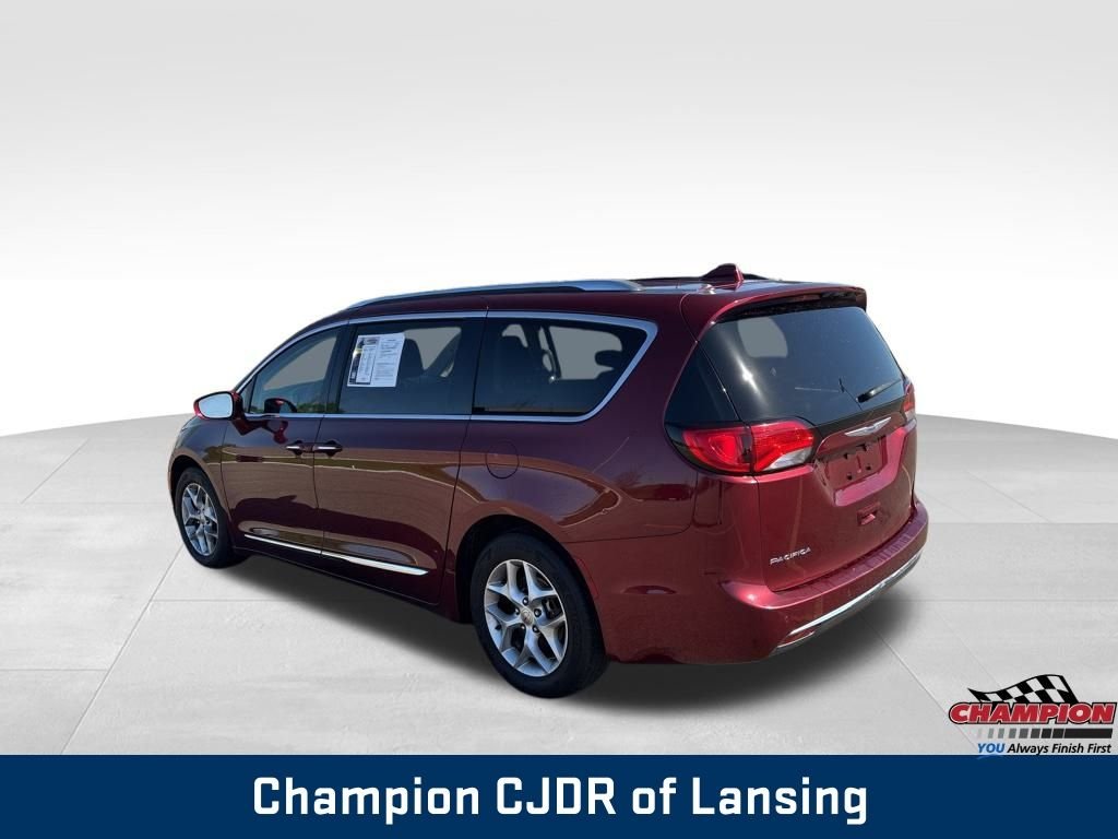 2018 Chrysler Pacifica Touring Plus photo 4