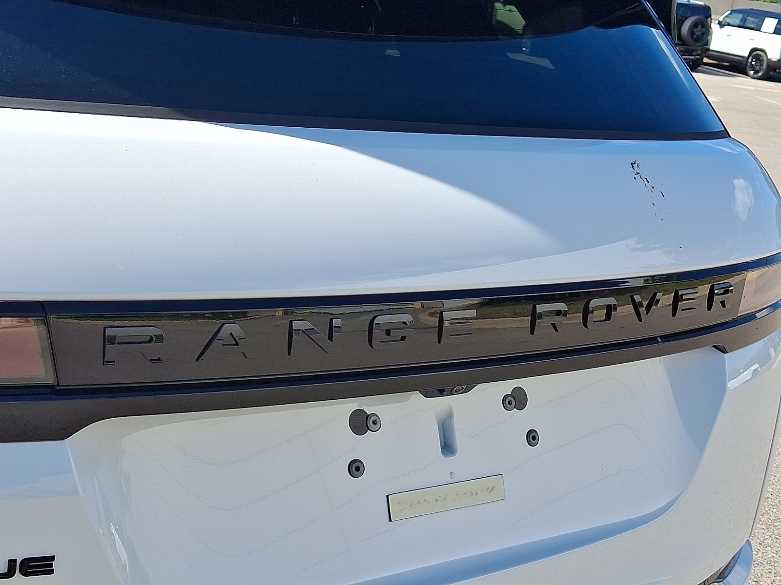 New 2026 Fuji White LAND ROVER  image 21
