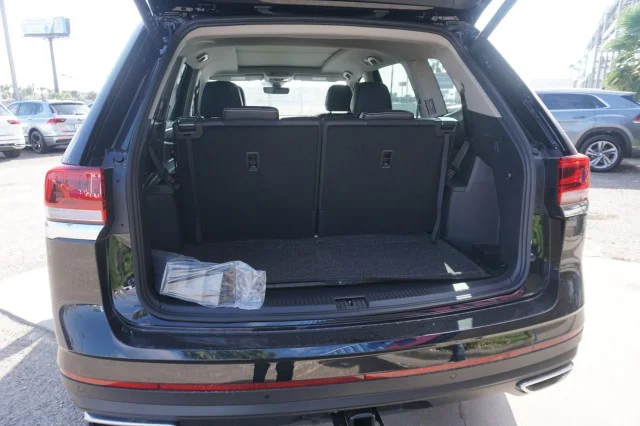 2024 Volkswagen Atlas SEL - Photo 9