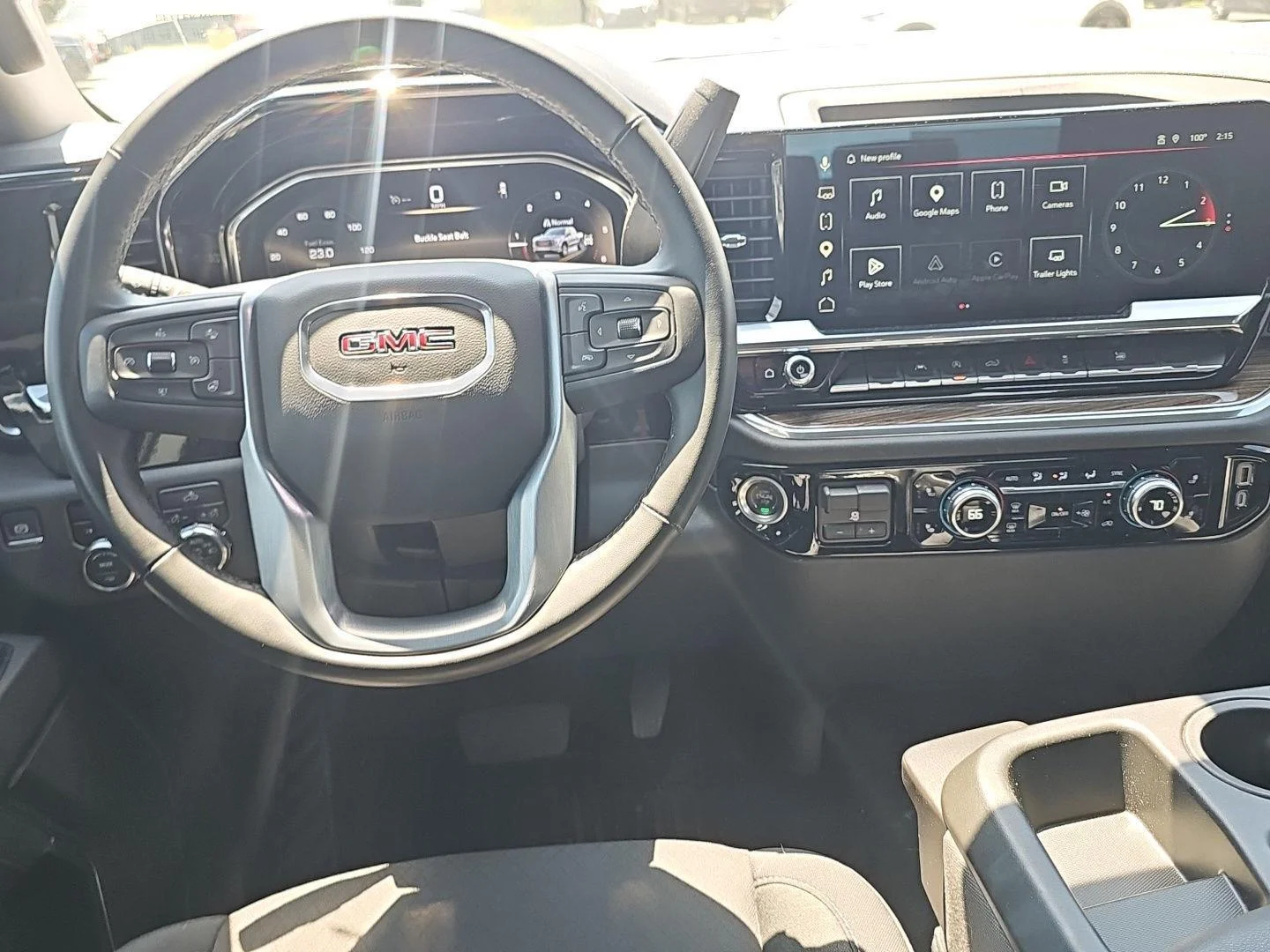 Used 2025 Summit White GMC Elevation image 13