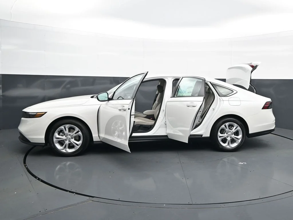 New 2026 Platinum White Pearl Honda LX image 46