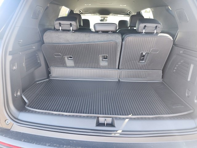 2027 Chevrolet Traverse LT - Photo 28
