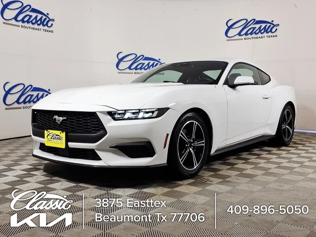 Used 2024 White Ford EcoBoost Premium image 5
