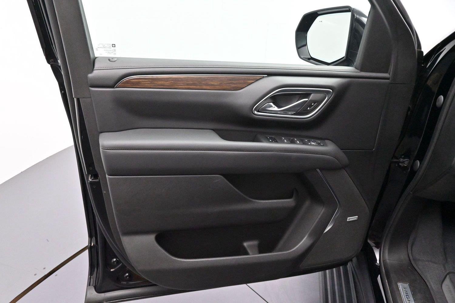 Used 2023 BLACK Chevrolet High Country image 9