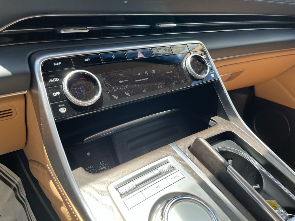 Used 2024 White Genesis 3.5T Advanced image 19