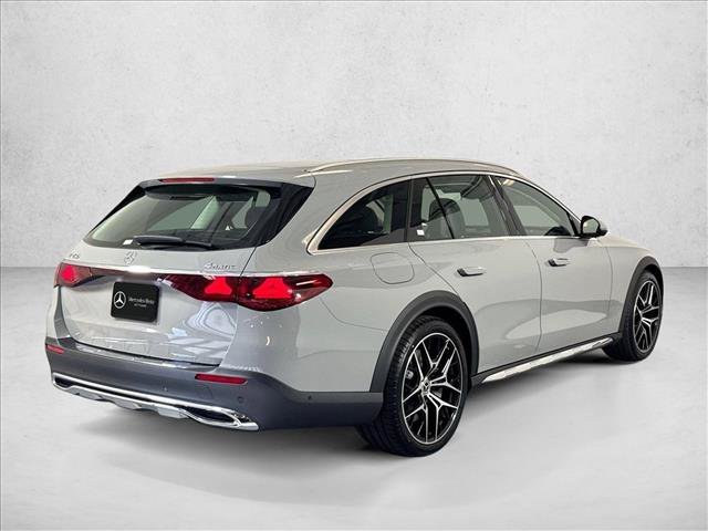 New 2026 MANUFAKTUR Alpine Grey Mercedes-Benz E 450 image 35
