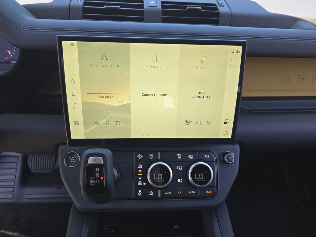 New 2026 Deep Sandglow Yellow Land Rover Trophy Edition Deep Sandglow image 20