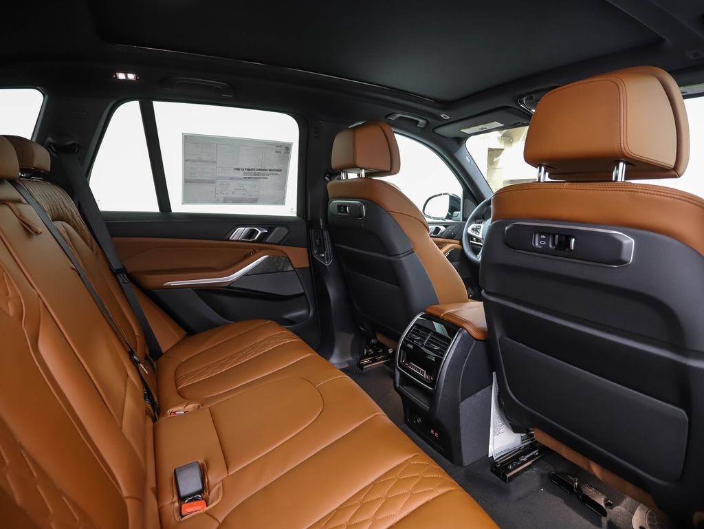 New 2026 Black Sapphire Metallic BMW xDrive50e image 26