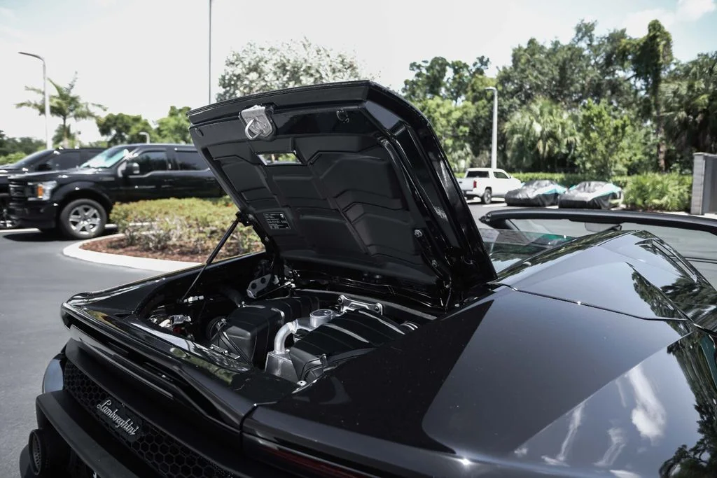 Used 2020 Nero Noctis Lamborghini Base image 25