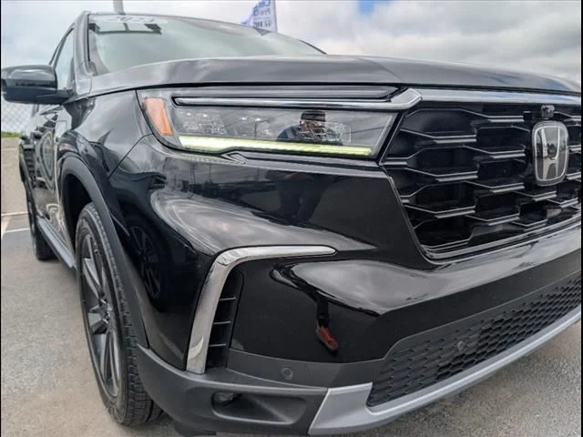 2023 Honda Pilot Elite - Photo 19