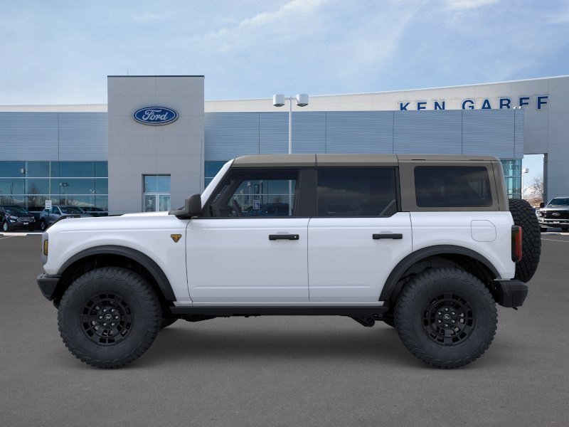 New 2026 Oxford White Ford Badlands image 3