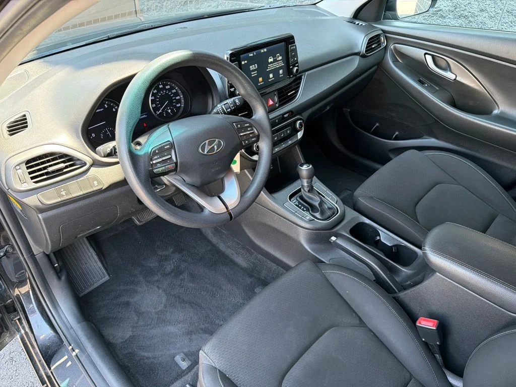 Used 2019 Black Hyundai Base image 17