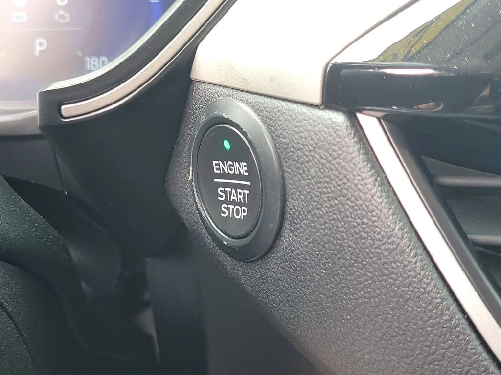 Used 2020 Green Ford SE Sport Hybrid image 31