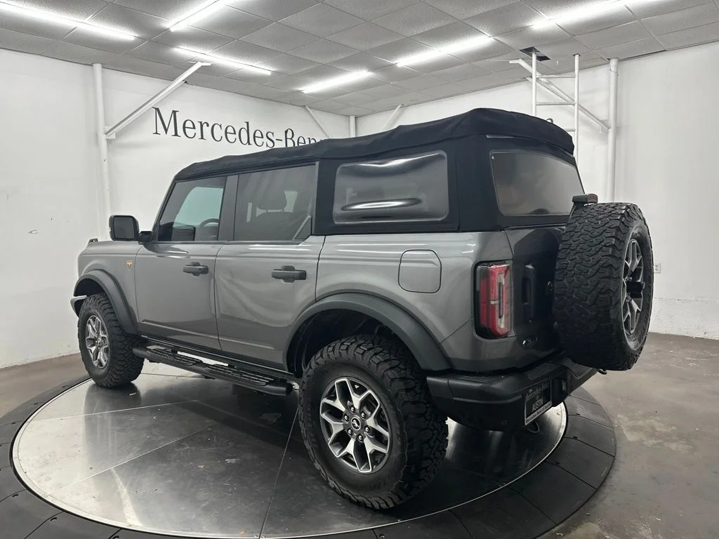 Used 2022 Gray Ford Badlands image 5