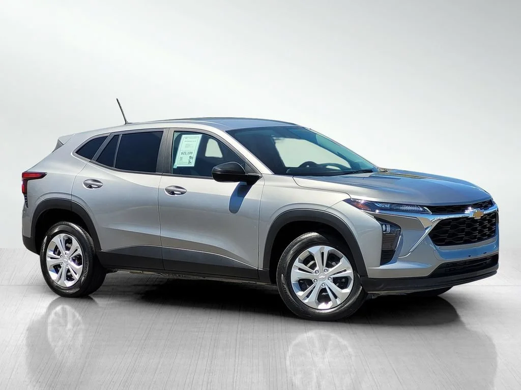 2024 Chevrolet Trax LS's photo