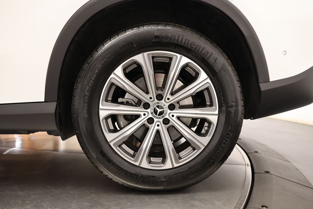 Certified Used 2026 Polar White Mercedes-Benz GLC 300 image 12