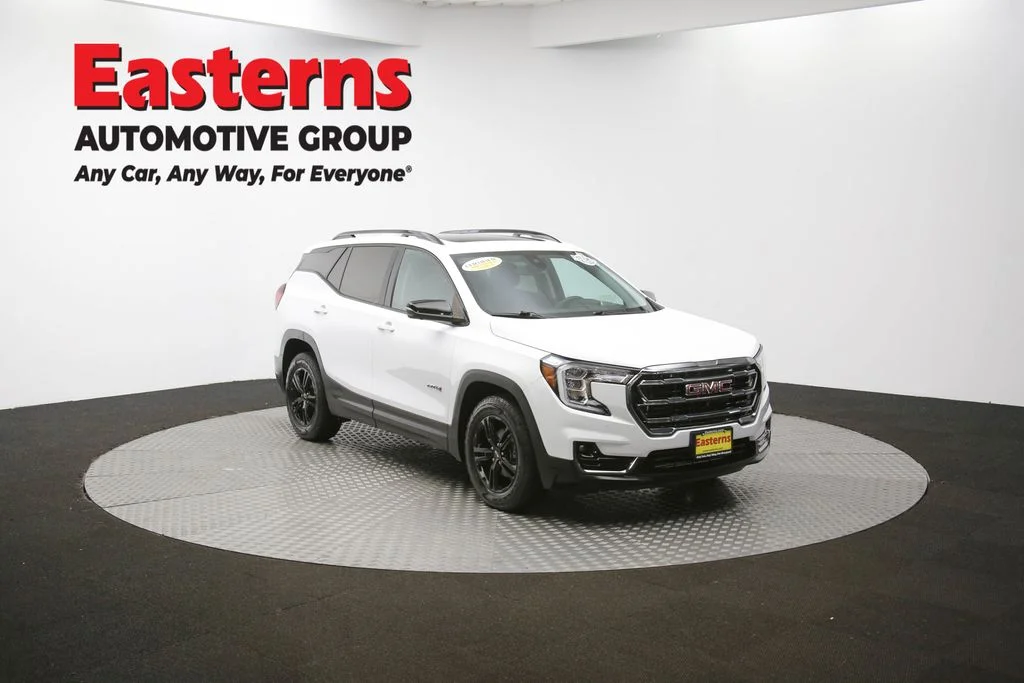 Used 2022 White GMC AT4 image 52