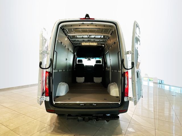 New 2026 Arctic White Mercedes-Benz Cargo 144 WB image 50
