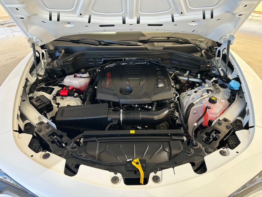 2025 Alfa Romeo Stelvio Base - Photo 27