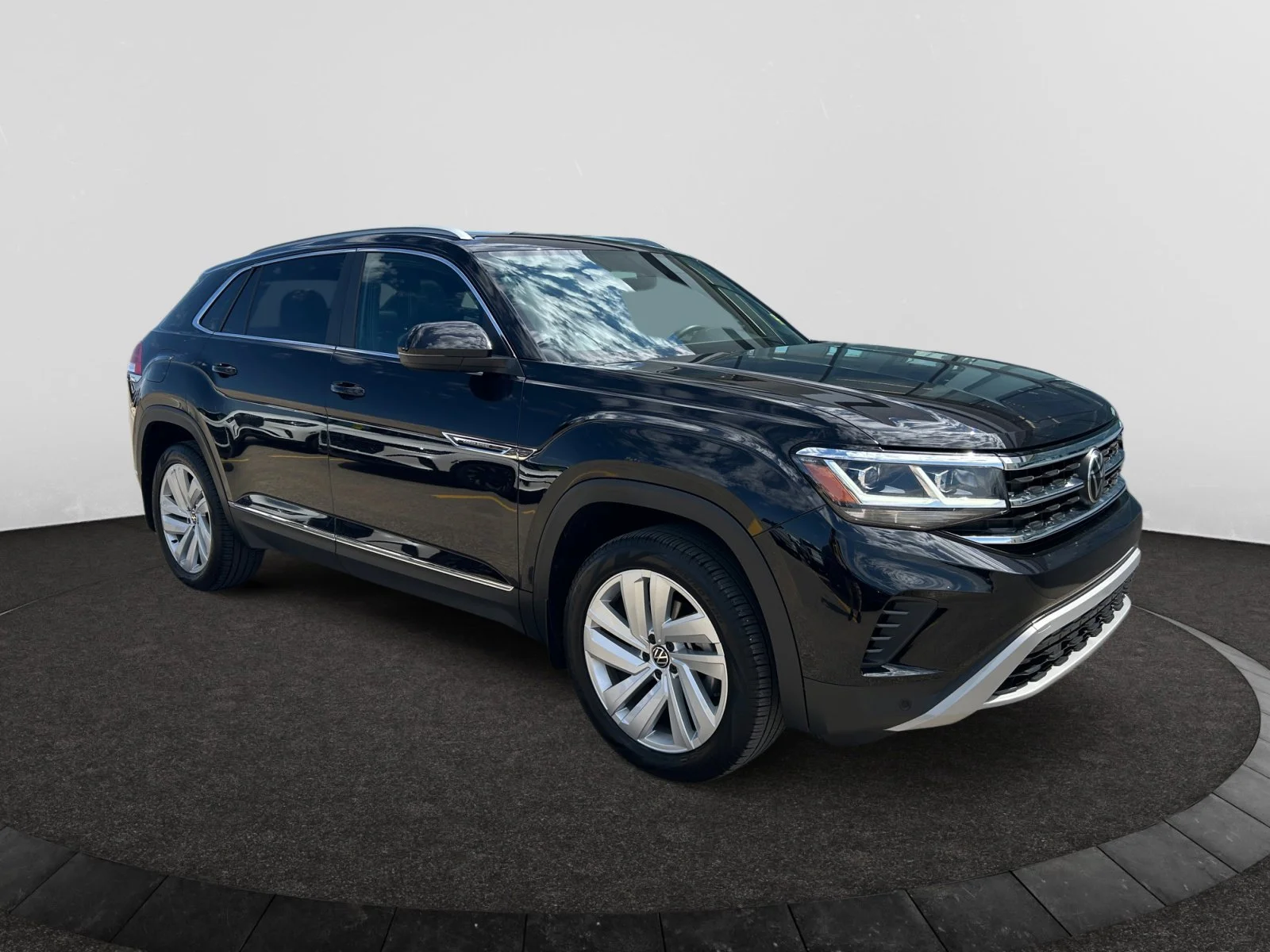 Used 2021 Black Volkswagen HIGHLINE image 7