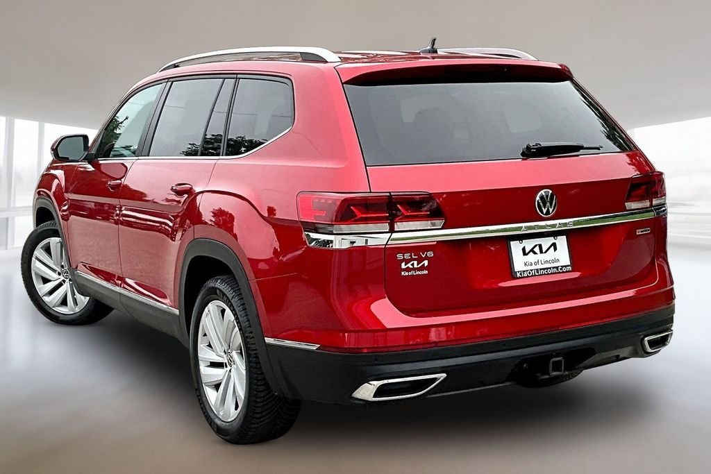 Used 2021 Red Metallic Volkswagen SEL image 4