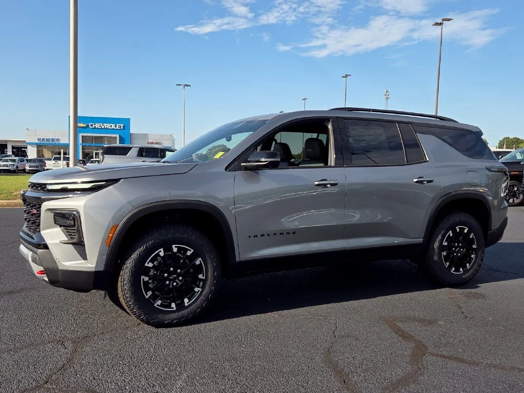 New 2026 Sterling Gray Metallic Chevrolet Z71 image 27