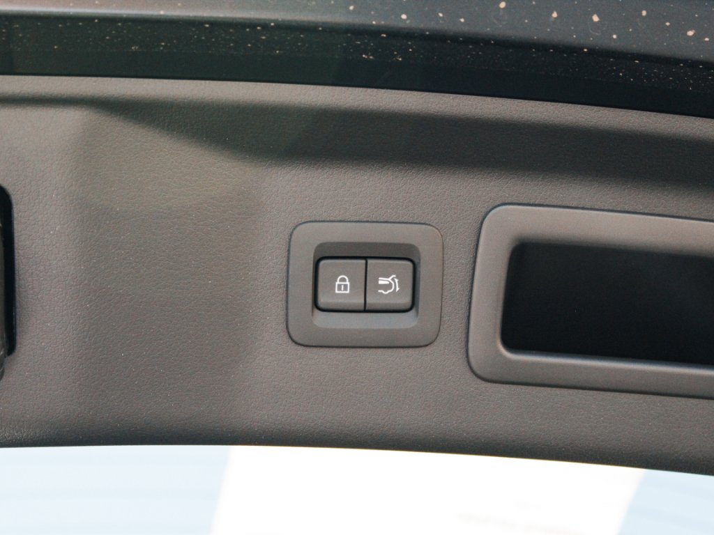 Used 2026 Deep Crystal Blue Mica Mazda Premium Plus image 30