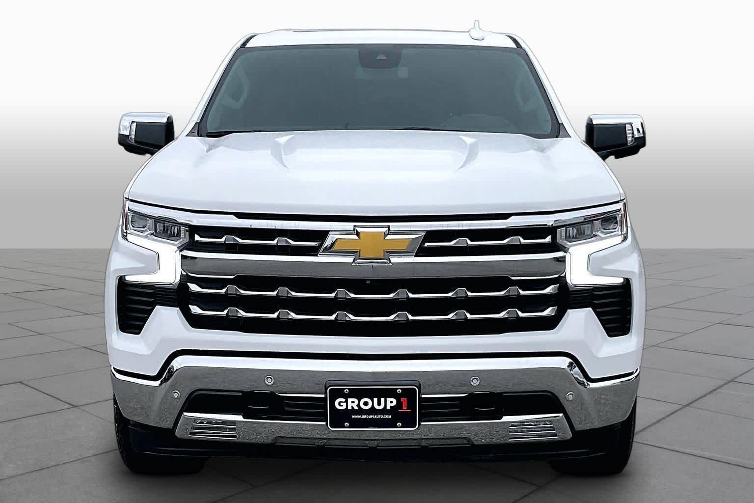 Used 2023 Summit White Chevrolet LTZ image 3