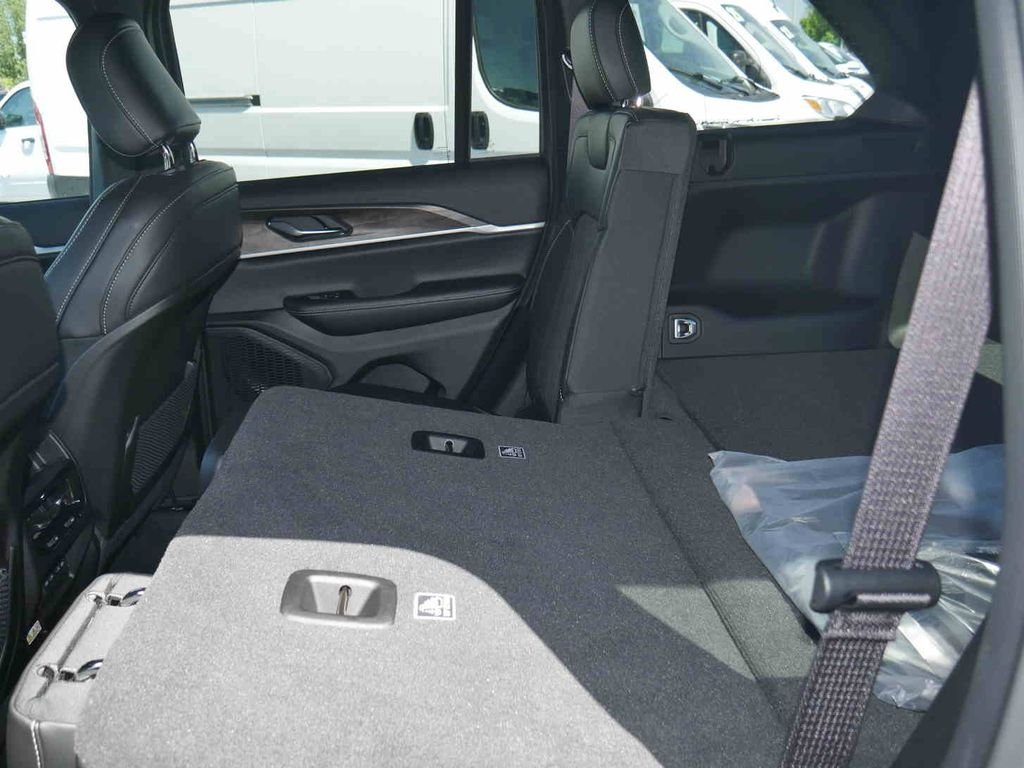 New 2026 Bright White Clearcoat Jeep Laredo image 14