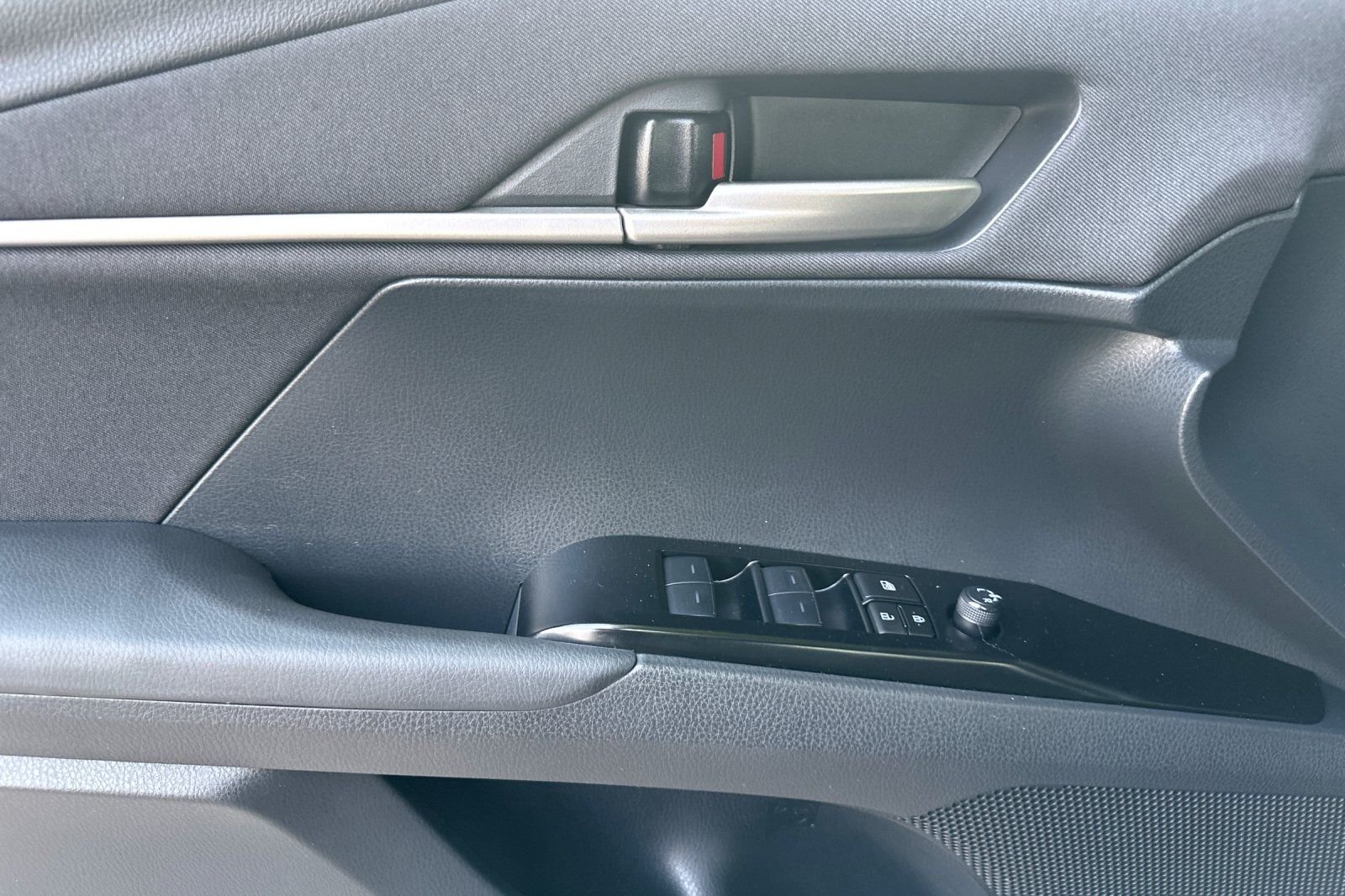 Used 2025 Blue Toyota LE image 10