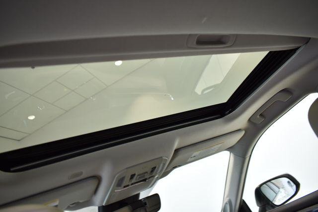Certified Used 2020 BLIZZARD PEARL Toyota  image 16