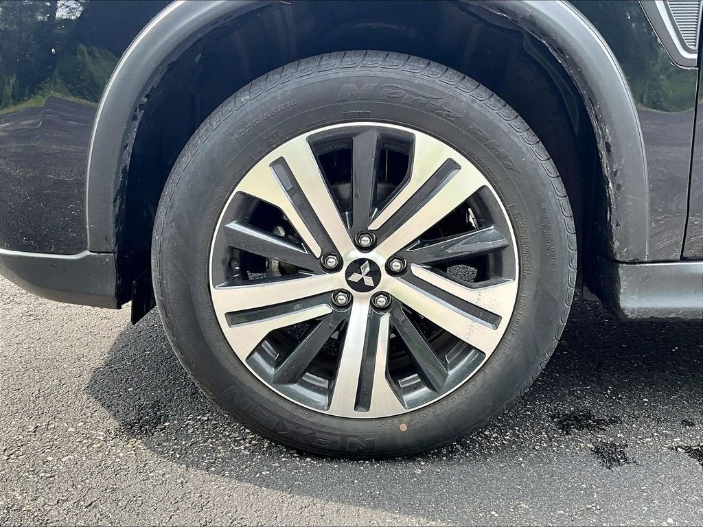 Used 2025 Alloy Silver Metallic Mitsubishi  image 7