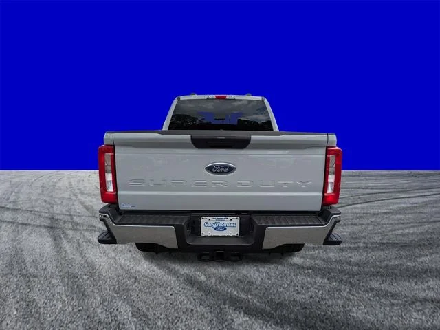New 2026 Avalanche Ford F-250® XLT image 5