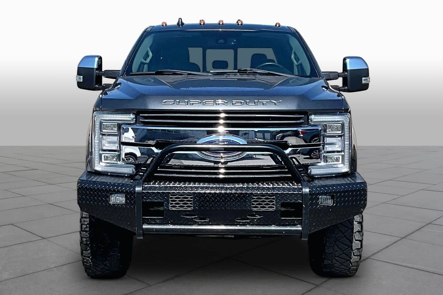 Used 2019 Magnetic Ford LARIAT image 4