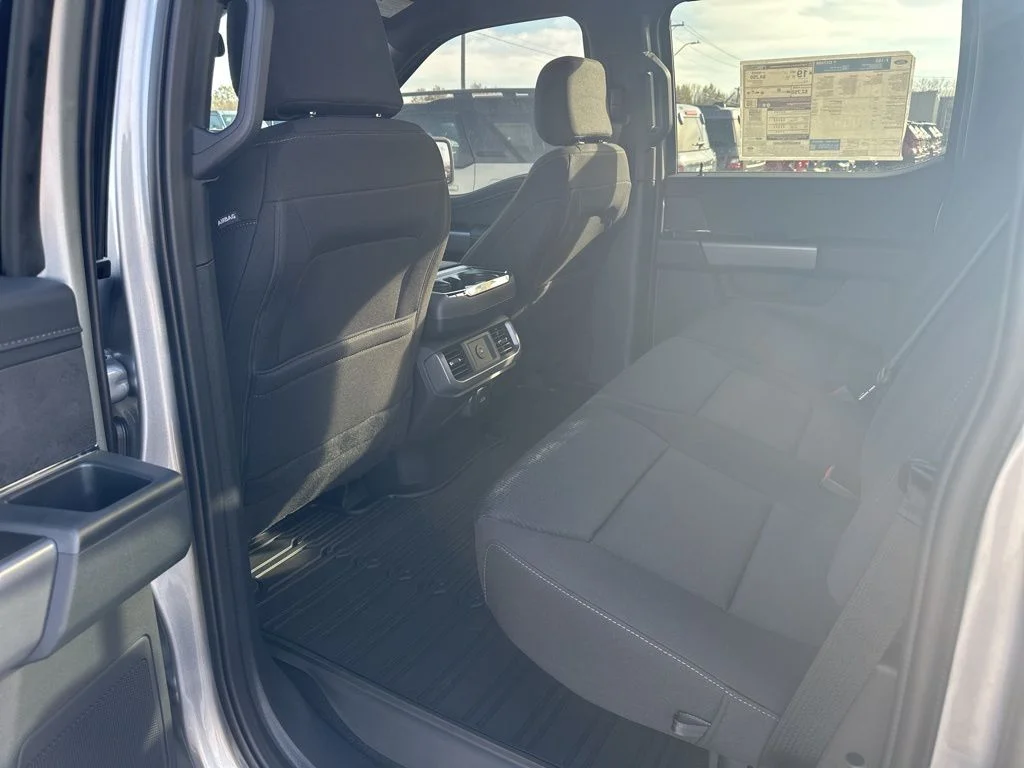 New 2025 Iconic Silver Metallic Ford XLT image 18