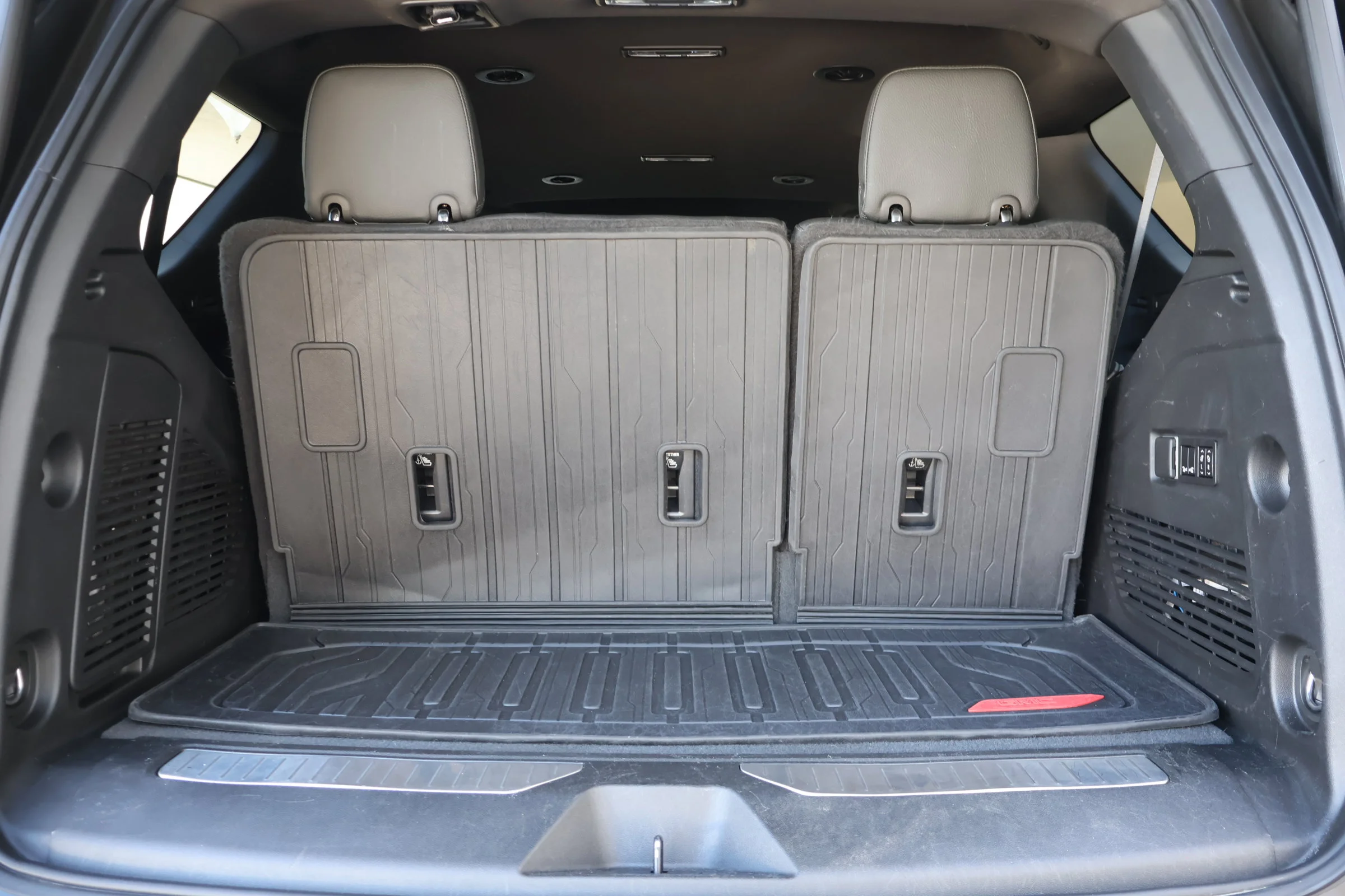 Used 2022 Onyx Black GMC Denali image 22
