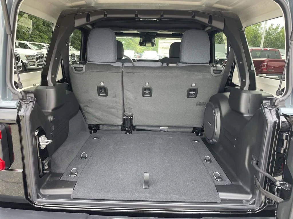New 2026 Black Clearcoat Jeep Rubicon image 40