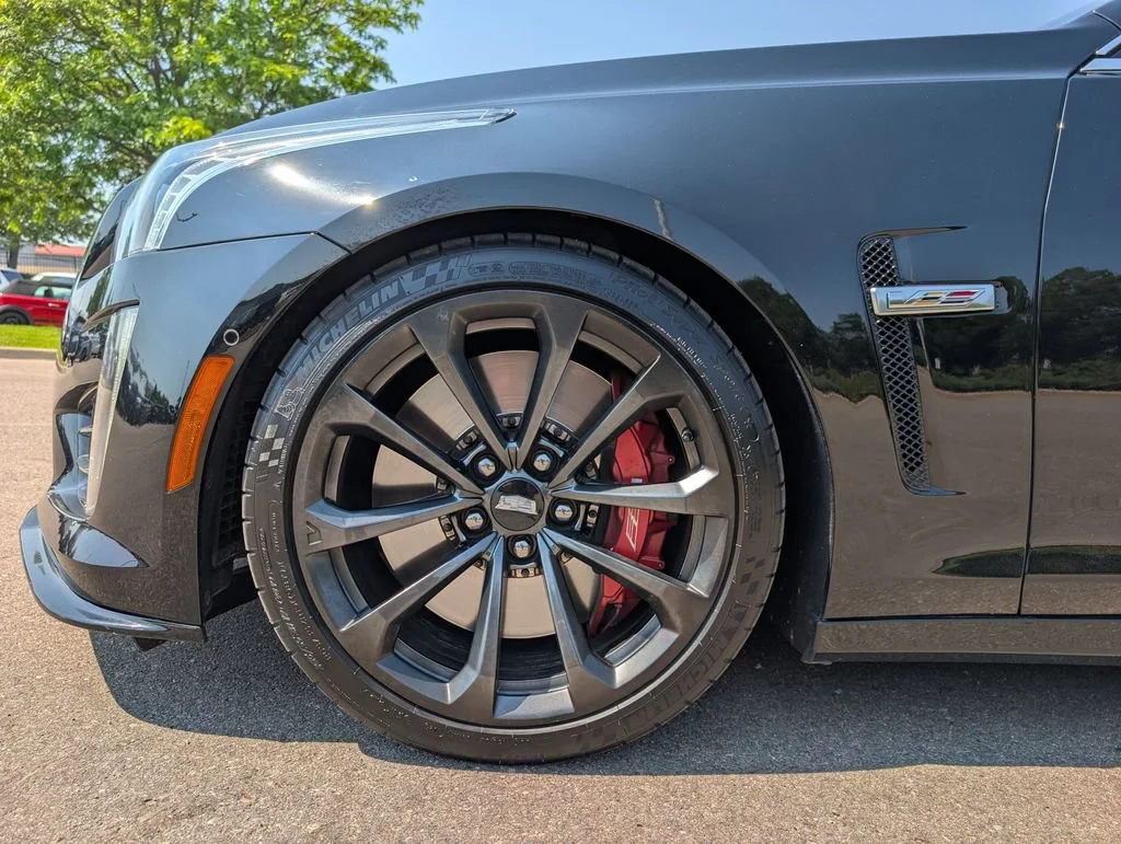 Used 2018 BLACK RAVEN Cadillac 4dr Sdn image 9