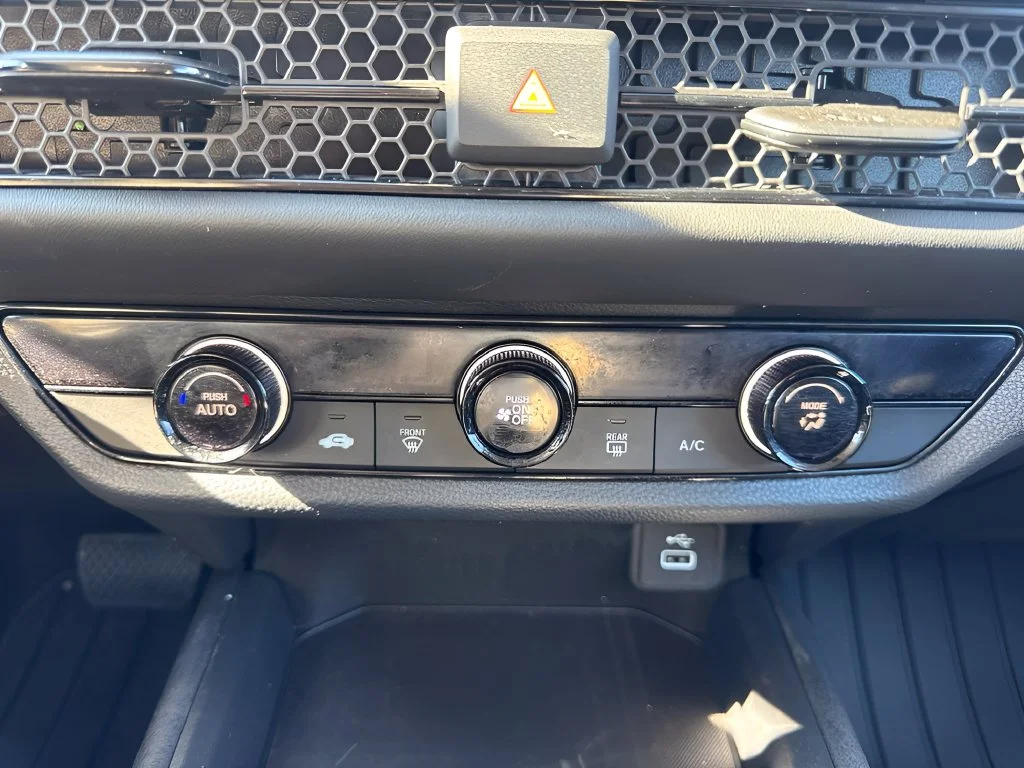 Used 2025  Honda LX image 19