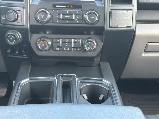 Used 2020 Blue Ford XL image 14