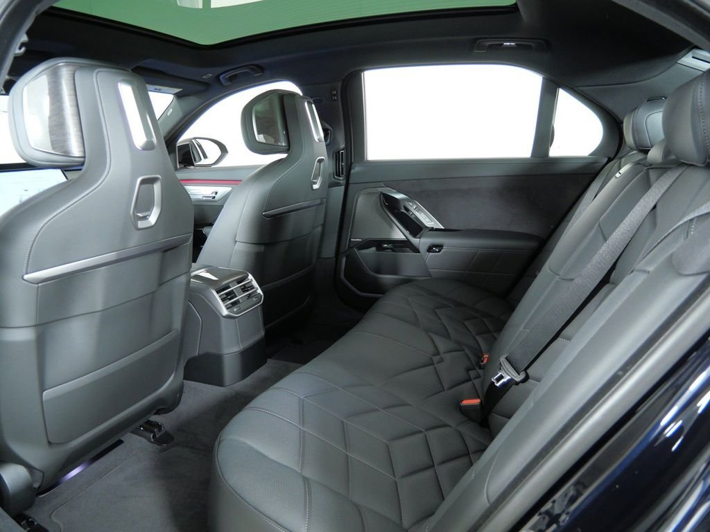 New 2027 Carbon Black Metallic BMW  image 31