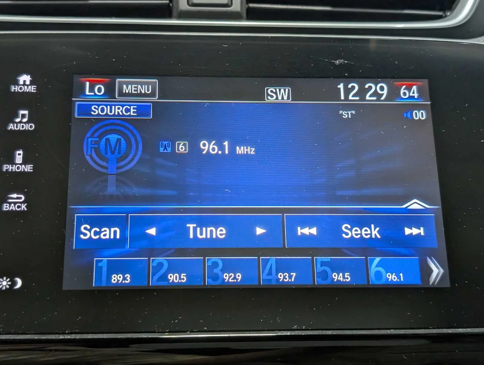 Used 2017 White Diamond Pearl Honda EX image 23