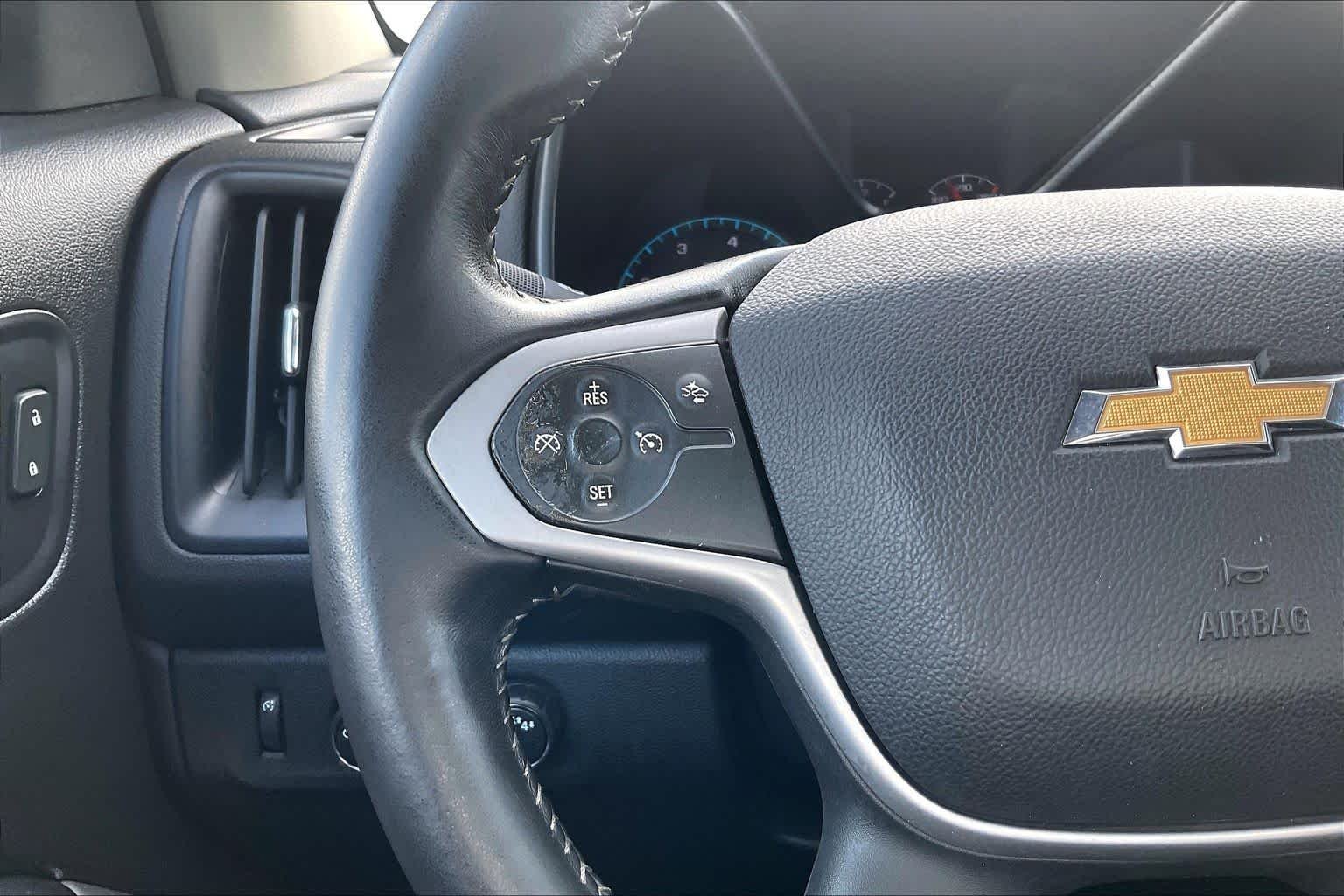 Used 2018 Summit White Chevrolet 4WD LT image 22