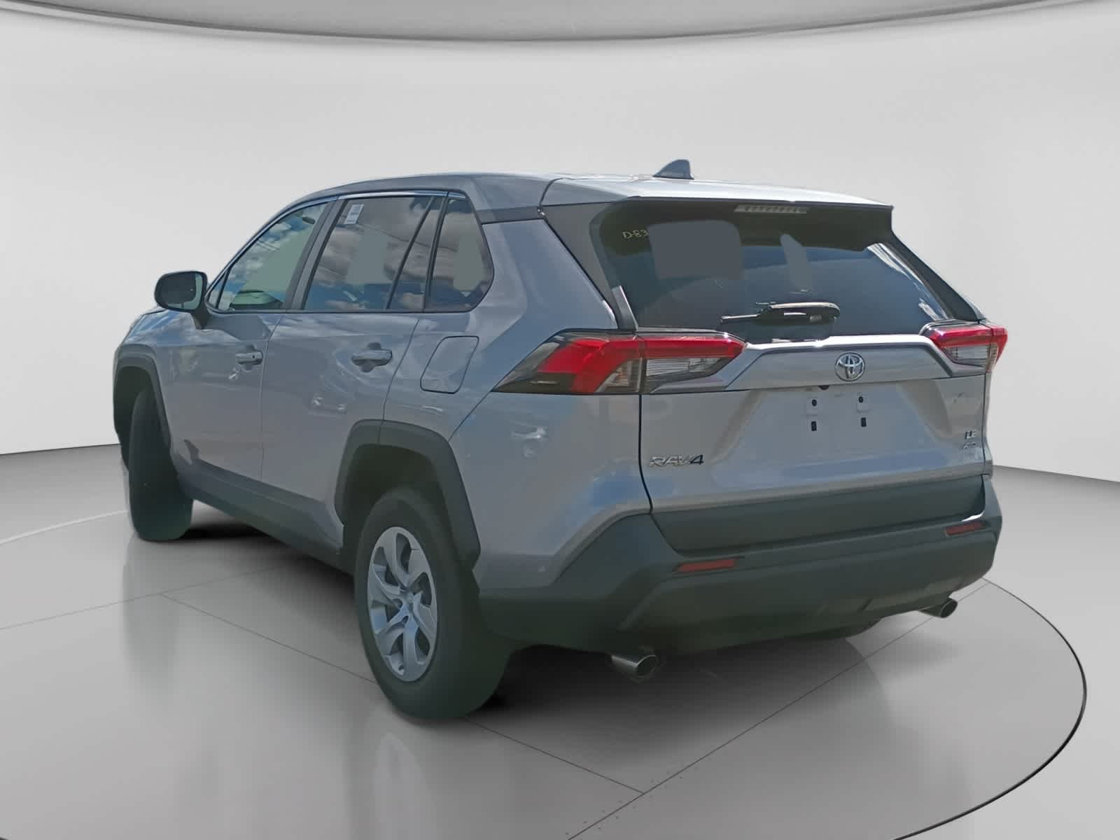 Used 2022 Silver Sky Metallic Toyota LE image 5
